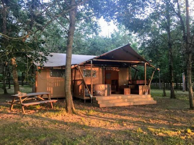 Tente Lodge Jacuzzi Privatif En Pleine Nature Thiel-sur-Acolin Exterior foto