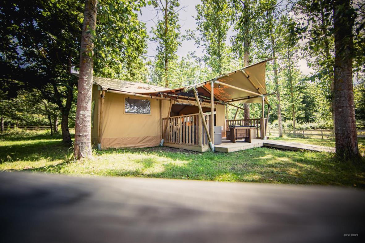 Tente Lodge Jacuzzi Privatif En Pleine Nature Thiel-sur-Acolin Exterior foto