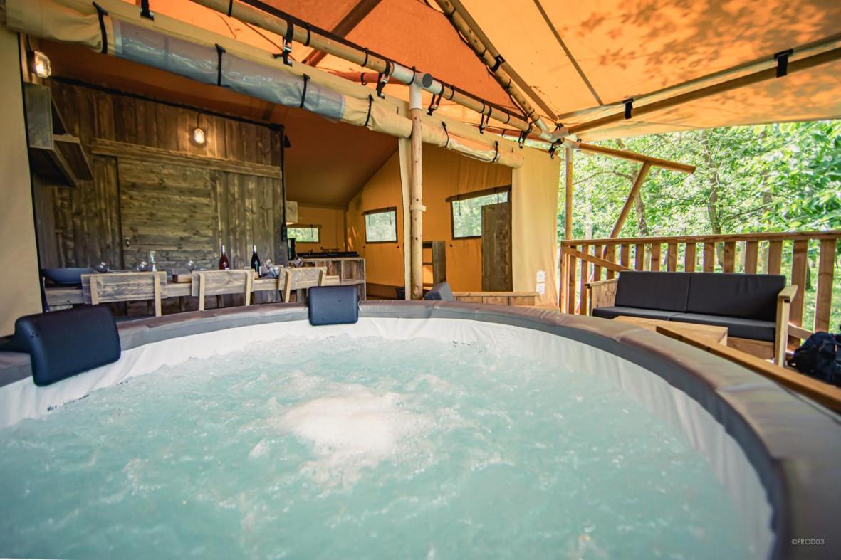 Tente Lodge Jacuzzi Privatif En Pleine Nature Thiel-sur-Acolin Exterior foto